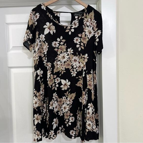 Anthropologie ASTR the Label Black Floral Babydoll Dress Size Medium - Picture 2 of 8